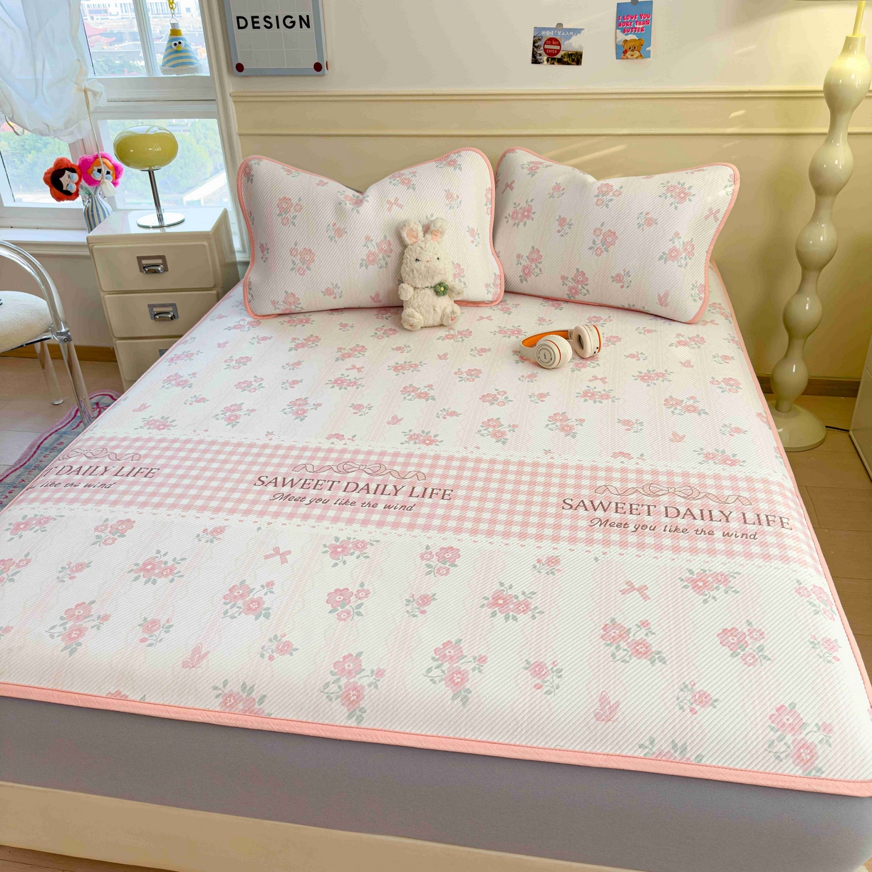 91家纺网 家纺一手货源 找家纺 孩子王家纺 2026春夏新款豆豆席卡通凉感值过0.21可机洗夏天学生宿舍单人空调软席凉席席子 粉色花海 床笠款