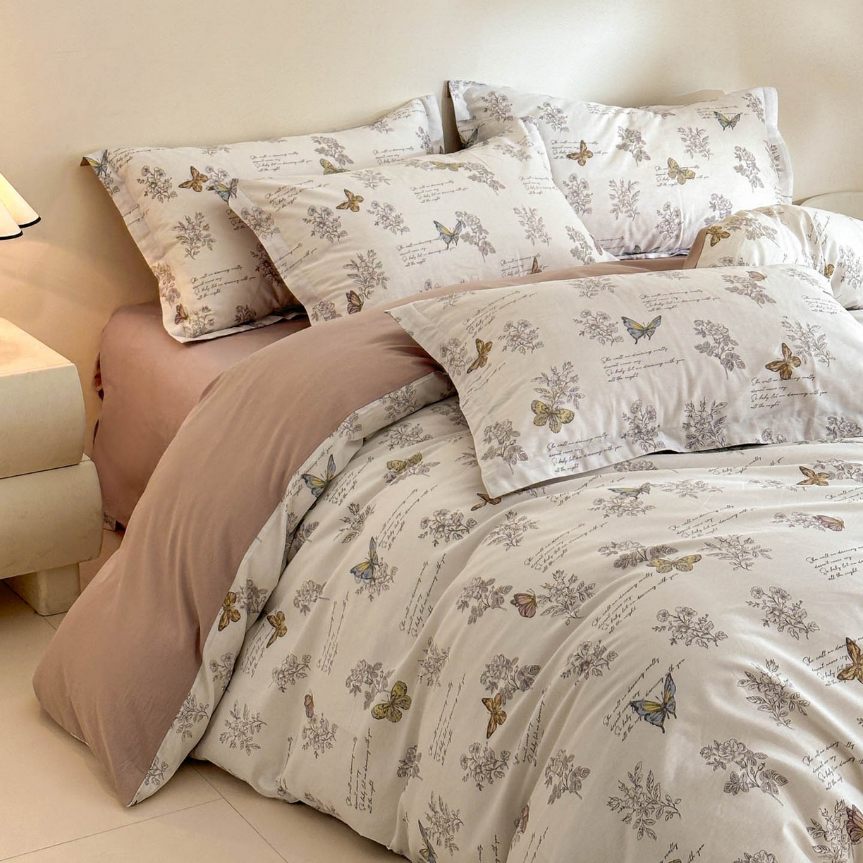 91家纺网 家纺一手货源 找家纺 涵宸家纺 2026新款全棉印花花卉四件套 蝶漫