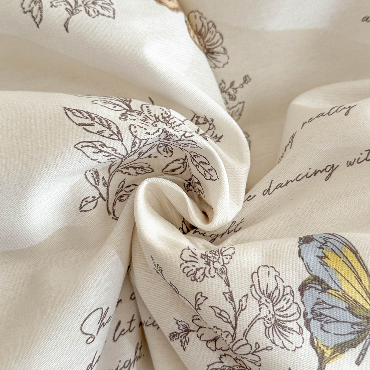 91家纺网 家纺一手货源 找家纺 涵宸家纺 2026新款全棉印花花卉四件套 蝶漫