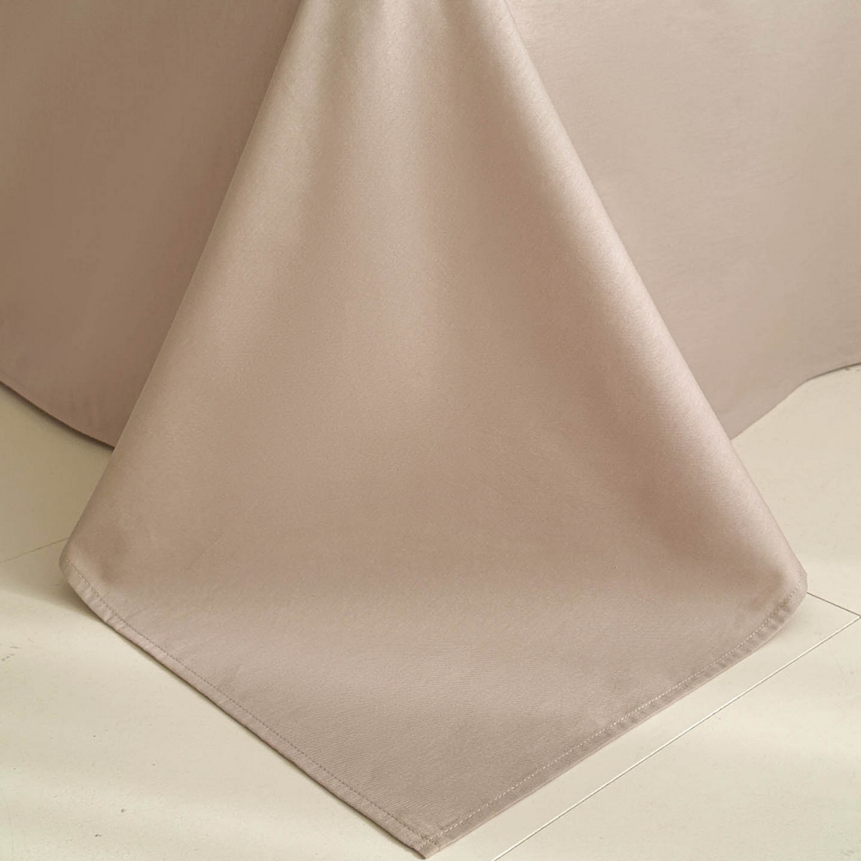 91家纺网 家纺一手货源 找家纺 涵宸家纺 2026新款全棉印花花卉四件套 蝶漫