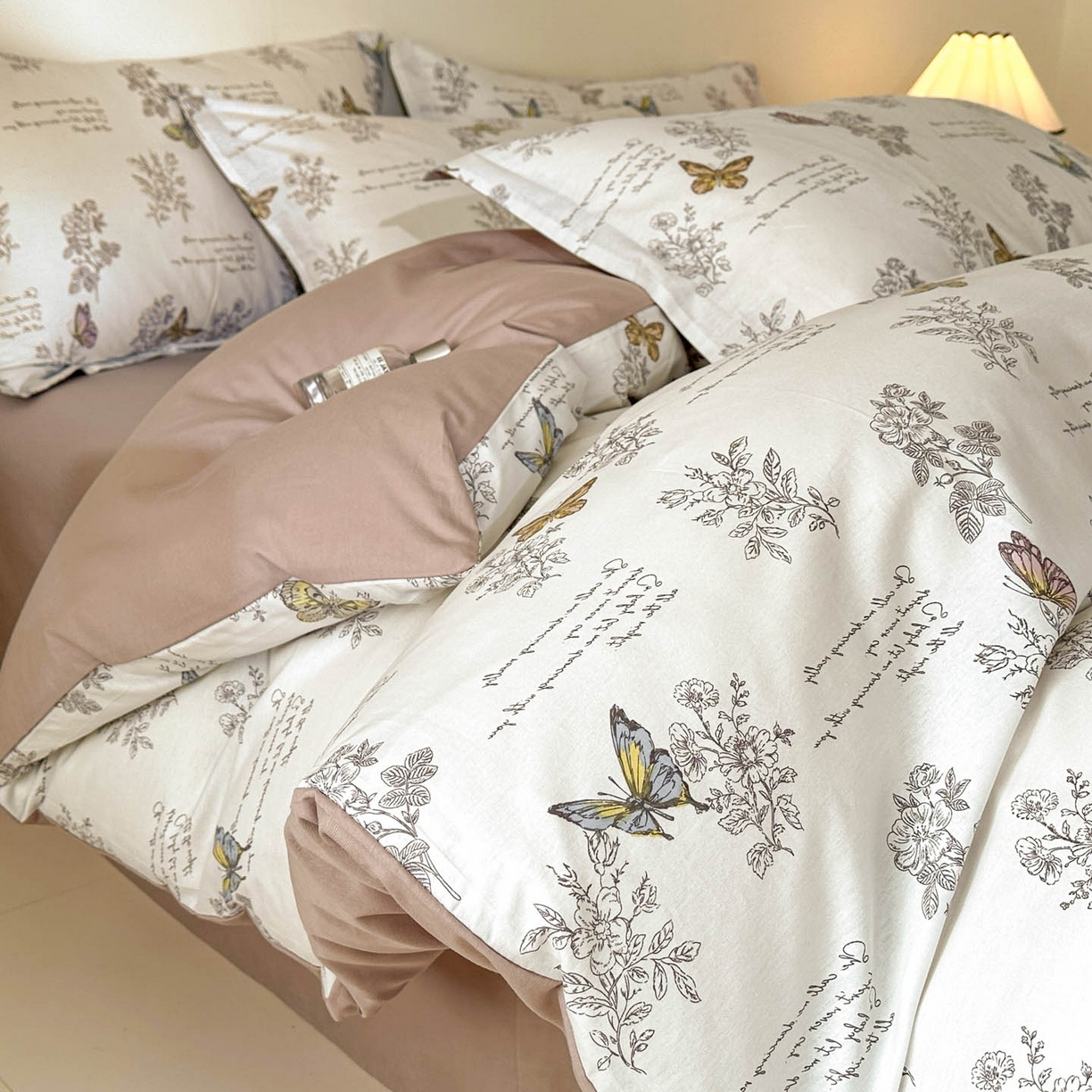 91家纺网 家纺一手货源 找家纺 涵宸家纺 2026新款全棉印花花卉四件套 蝶漫