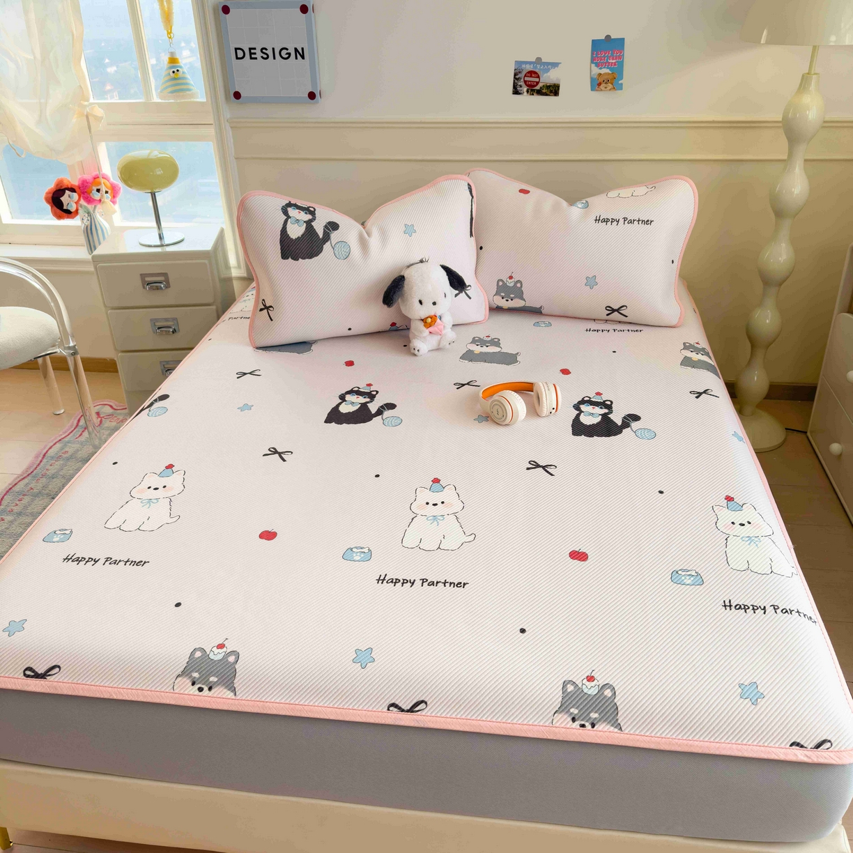 91家纺网 家纺一手货源 找家纺 孩子王家纺 2026春夏新款豆豆席卡通凉感值过0.21可机洗夏天学生宿舍单人空调软席凉席席子 快乐伙伴 床笠款