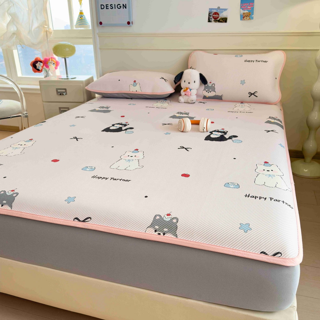 91家纺网 家纺一手货源 找家纺 孩子王家纺 2026春夏新款豆豆席卡通凉感值过0.21可机洗夏天学生宿舍单人空调软席凉席席子 快乐伙伴 床笠款