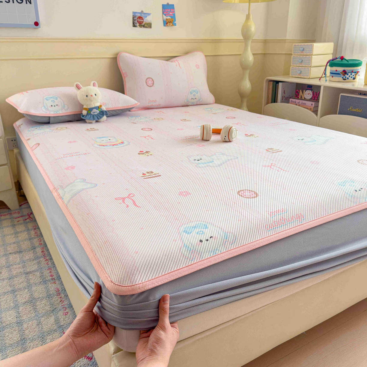 孩子王家纺 2026春夏新款豆豆席卡通凉感值过0.21可机洗夏天学生宿舍单人空调软席凉席席子 萌萌皮皮狗 床笠款