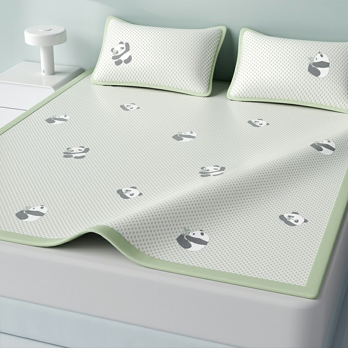 91家纺网 家纺一手货源 找家纺 步步高席业 2026新款熊猫小冰熊冰豆豆席凉席 小熊猫