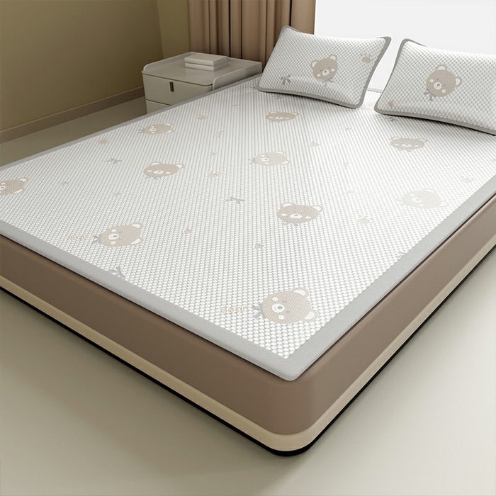 91家纺网 家纺一手货源 找家纺 步步高席业 2026新款熊猫小冰熊冰豆豆席凉席 小熊