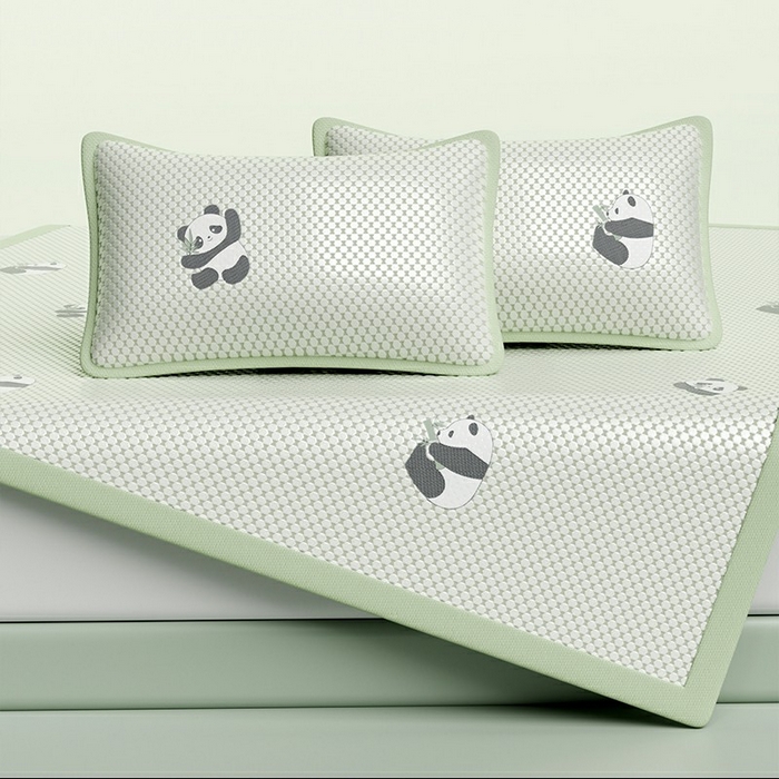 91家纺网 家纺一手货源 找家纺 步步高席业 2026新款熊猫小冰熊冰豆豆席凉席 小熊猫