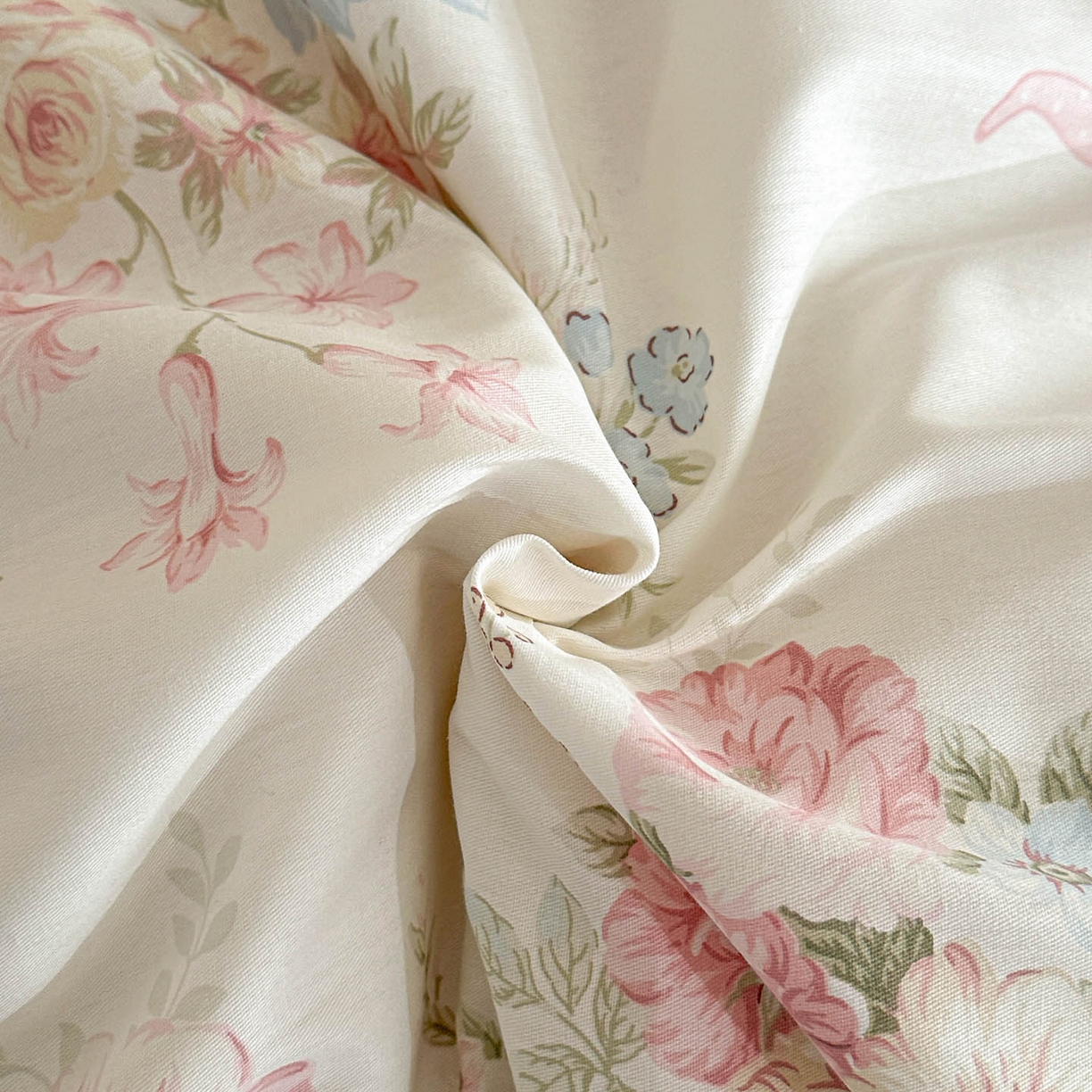 91家纺网 家纺一手货源 找家纺 涵宸家纺 2026新款全棉印花花卉四件套 花田洛