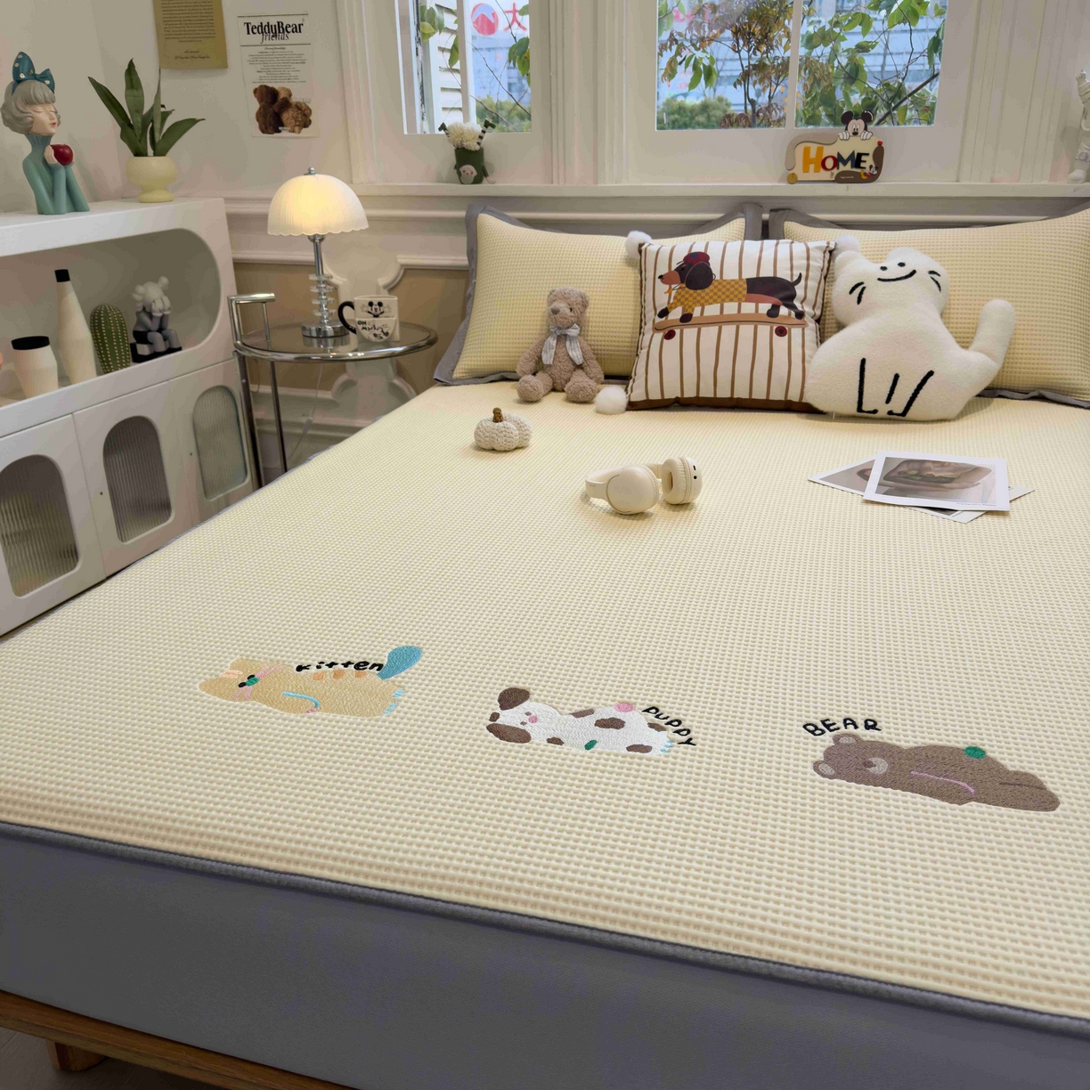 91家纺网 家纺一手货源 找家纺 孩子王家纺 2026春夏新款乙纶冰豆豆凉席凉感值过0.21冰丝席-华夫格绣花空调软席凉席席子 懒懒小憩 床笠款