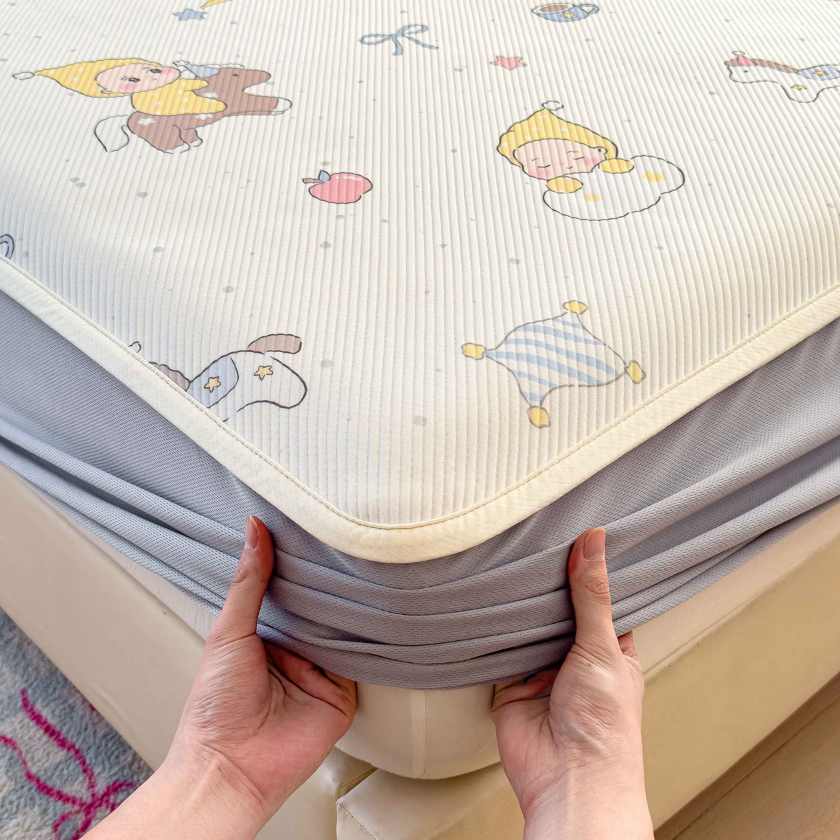 91家纺网 家纺一手货源 找家纺 孩子王家纺 2026春夏新款豆豆席卡通凉感值过0.21可机洗夏天学生宿舍单人空调软席凉席席子 魔力星 床笠款