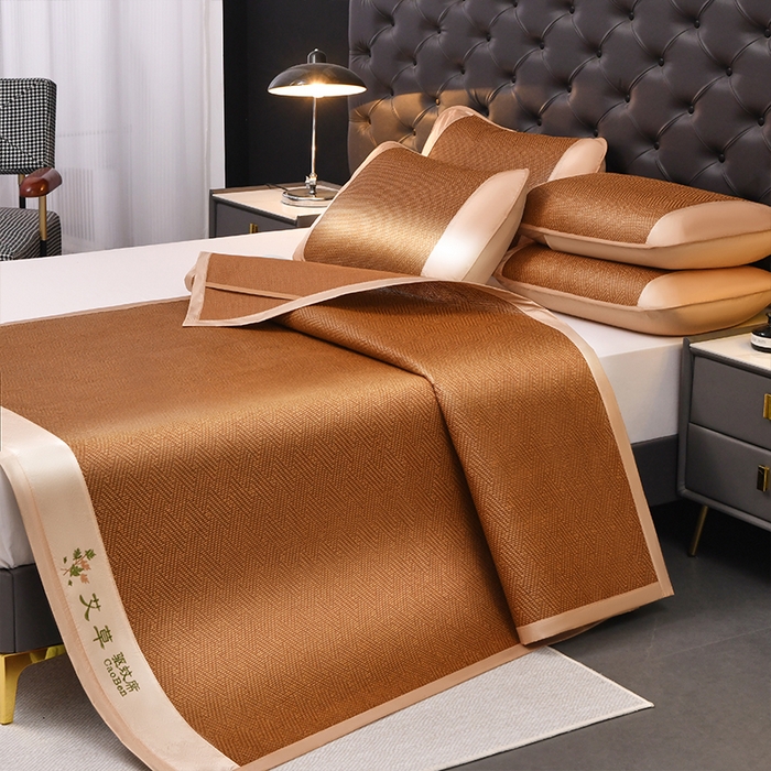 91家纺网 家纺一手货源 找家纺 （总）步步高席业 2026新款电商直播热款艾草刺绣宽边款凉席藤席透气凉席