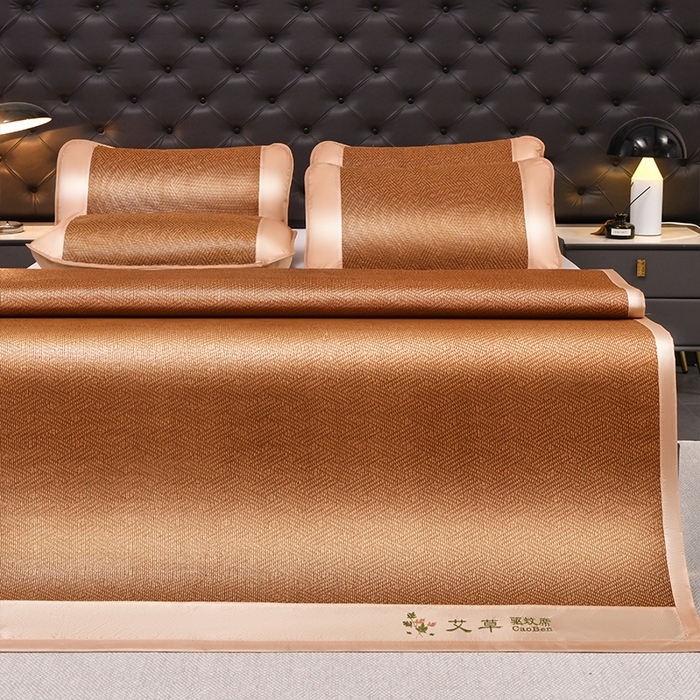 91家纺网 家纺一手货源 找家纺 步步高席业 2026新款电商直播热款艾草刺绣宽边款凉席藤席透气凉席 饼干花