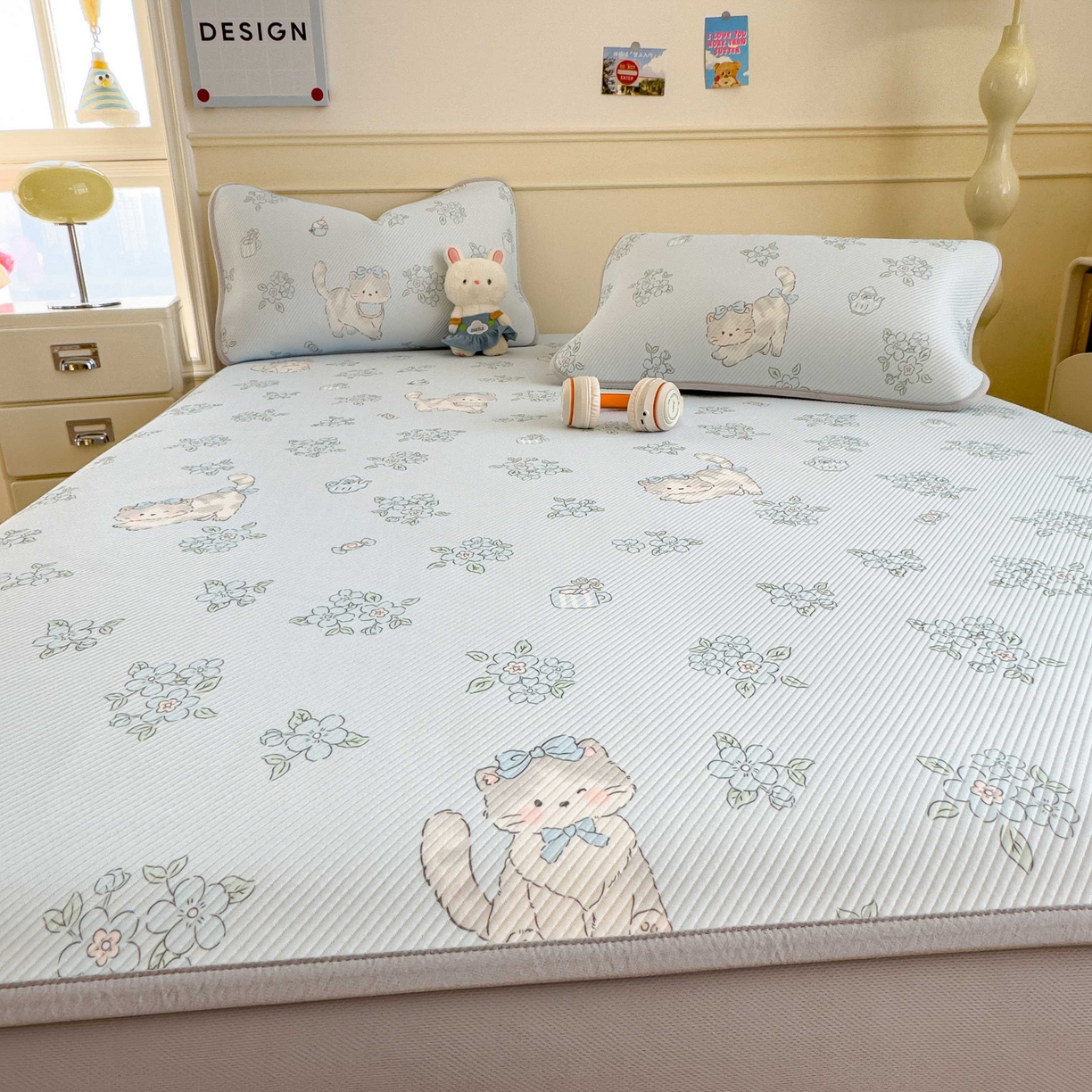 91家纺网 家纺一手货源 找家纺 孩子王家纺 2026春夏新款豆豆席卡通凉感值过0.21可机洗夏天学生宿舍单人空调软席凉席席子 小花猫 床笠款