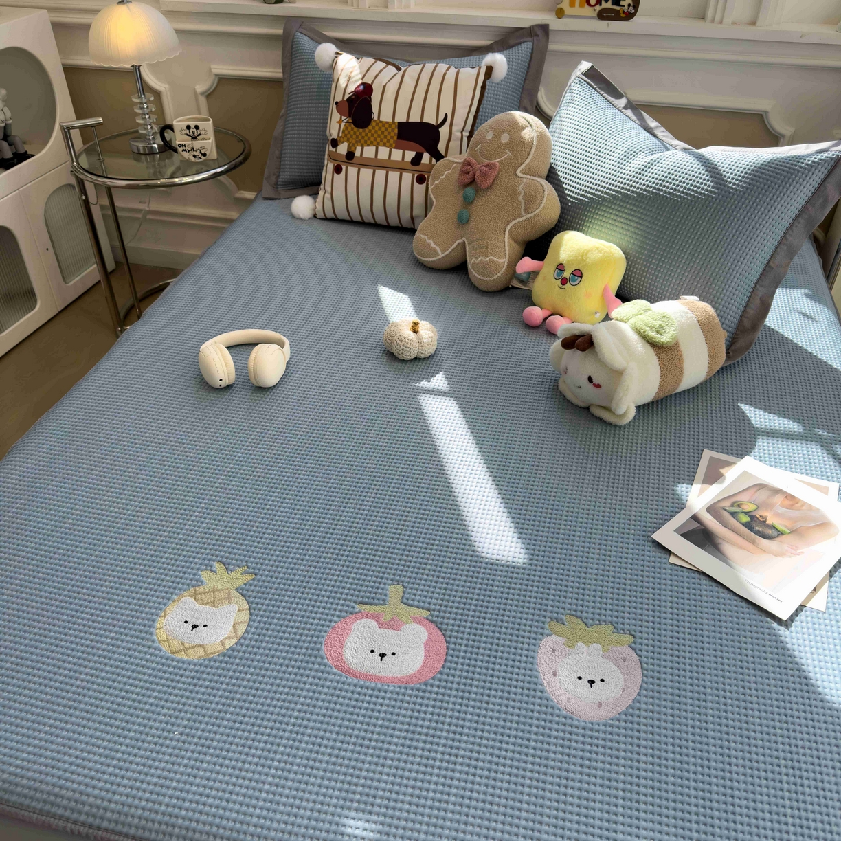 91家纺网 家纺一手货源 找家纺 孩子王家纺 2026春夏新款乙纶冰豆豆凉席凉感值过0.21冰丝席-华夫格绣花空调软席凉席席子 奶冻喵-蓝 床笠款