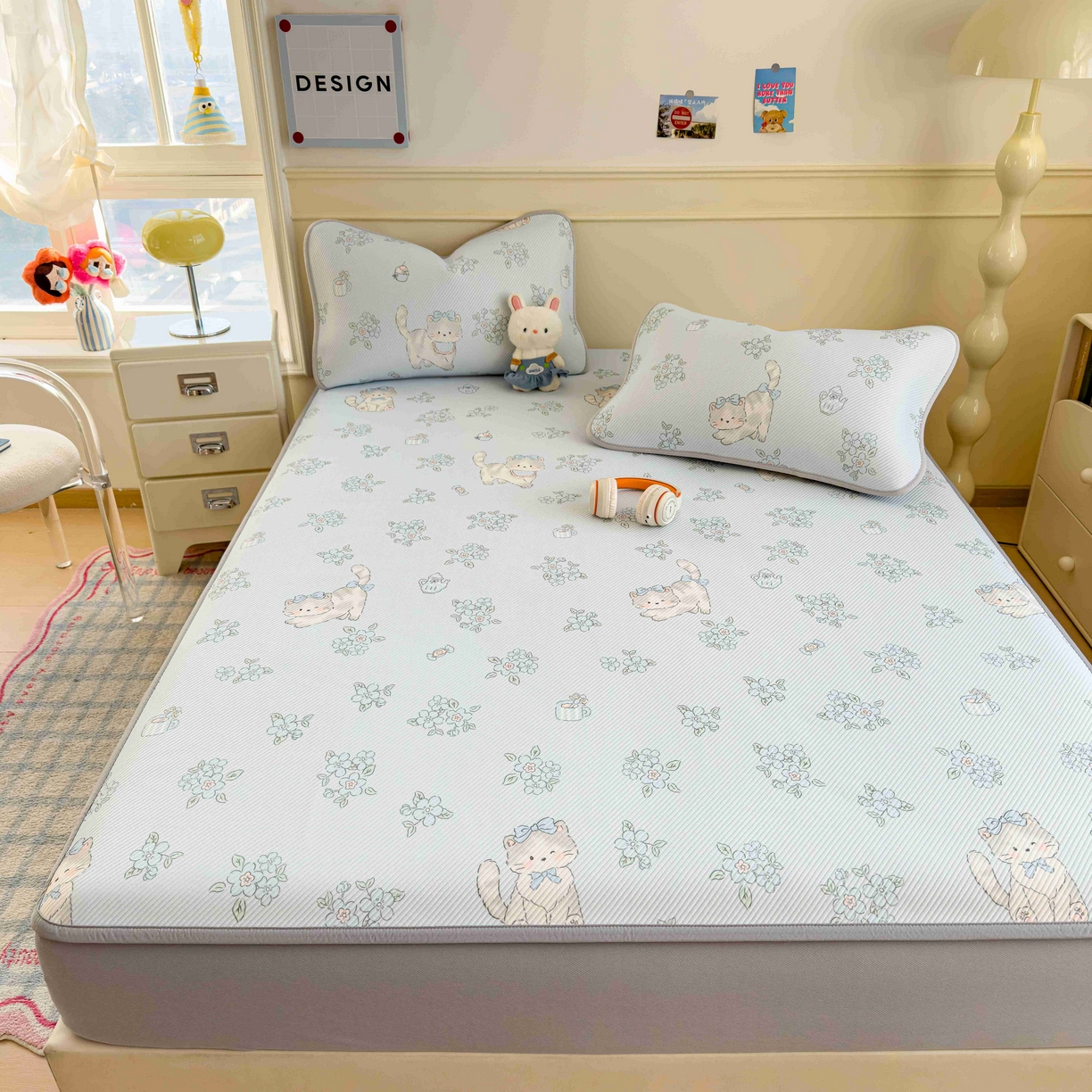 91家纺网 家纺一手货源 找家纺 孩子王家纺 2026春夏新款豆豆席卡通凉感值过0.21可机洗夏天学生宿舍单人空调软席凉席席子 小花猫 床笠款