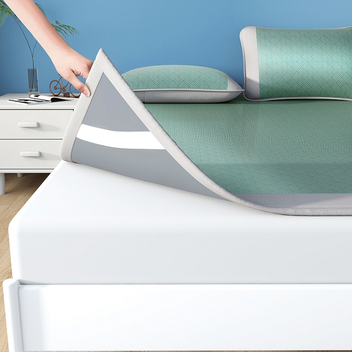 91家纺网 家纺一手货源 找家纺 步步高席业 2026新款艾草冰丝席饼干花凉席三件套 饼干花-绿色