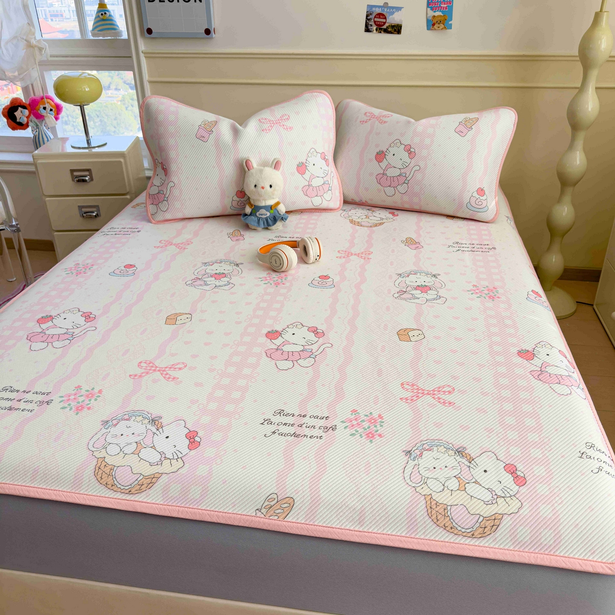 91家纺网 家纺一手货源 找家纺 孩子王家纺 2026春夏新款豆豆席卡通凉感值过0.21可机洗夏天学生宿舍单人空调软席凉席席子 摇篮梦 床笠款