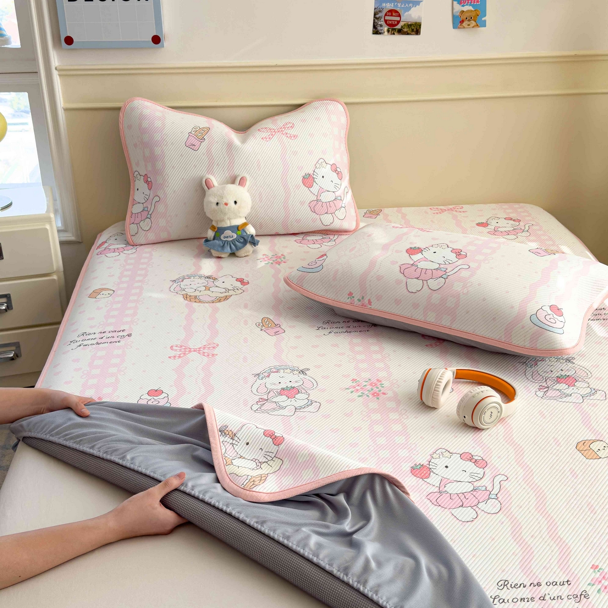 91家纺网 家纺一手货源 找家纺 孩子王家纺 2026春夏新款豆豆席卡通凉感值过0.21可机洗夏天学生宿舍单人空调软席凉席席子 摇篮梦 床笠款