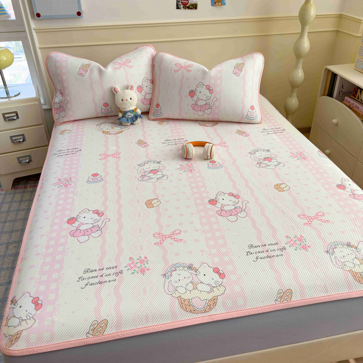 91家纺网 家纺一手货源 找家纺 孩子王家纺 2026春夏新款豆豆席卡通凉感值过0.21可机洗夏天学生宿舍单人空调软席凉席席子 摇篮梦 床笠款