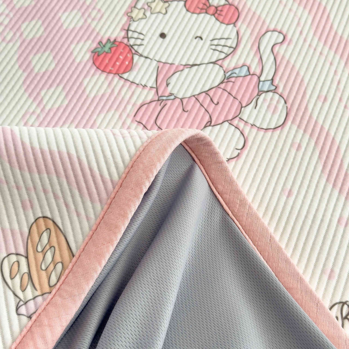 91家纺网 家纺一手货源 找家纺 孩子王家纺 2026春夏新款豆豆席卡通凉感值过0.21可机洗夏天学生宿舍单人空调软席凉席席子 摇篮梦 床笠款