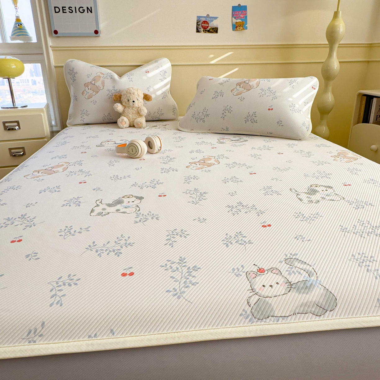 91家纺网 家纺一手货源 找家纺 孩子王家纺 2026春夏新款豆豆席卡通凉感值过0.21可机洗夏天学生宿舍单人空调软席凉席席子 樱桃泡泡狗 床笠款