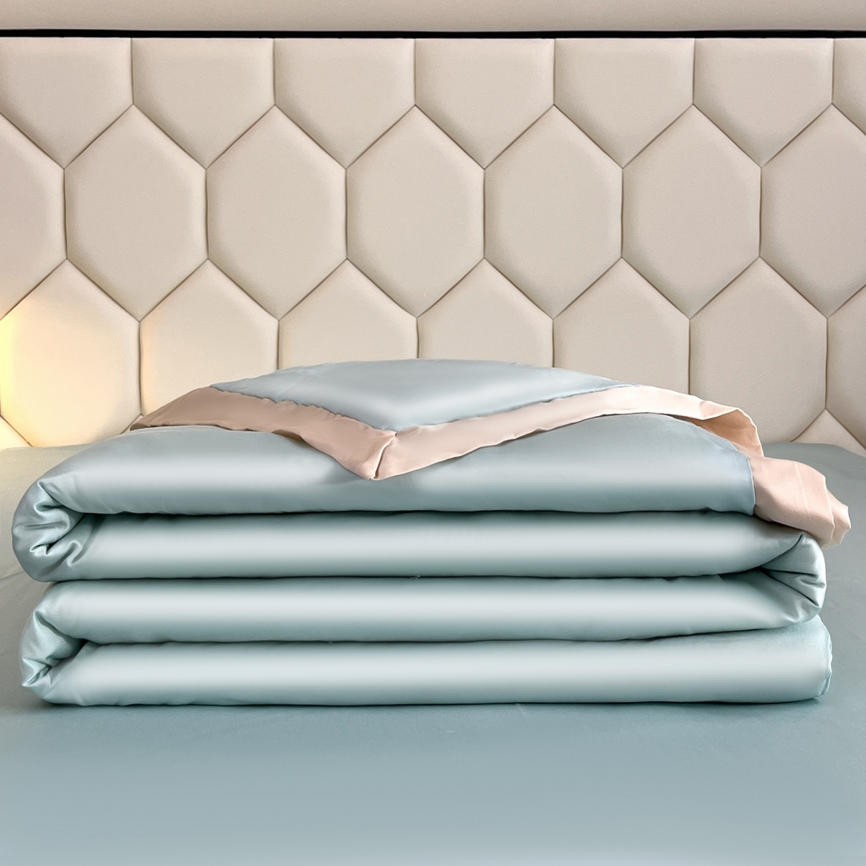 91家纺网 家纺一手货源 找家纺 （总）蕾诺家纺 2026新款水洗真丝夏被纯色宽边夏被