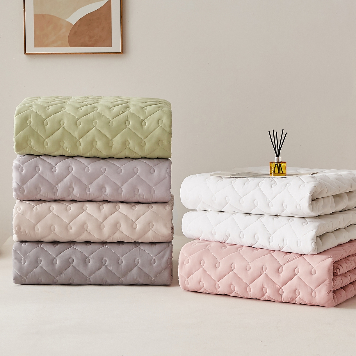 91家纺网 家纺一手货源 找家纺 （总）蕾诺家纺 2026新款纯棉全包裹床罩防滑防尘夹棉床笠-波浪纹