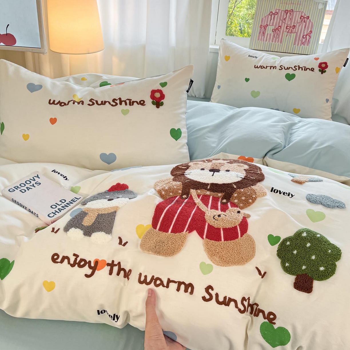 91家纺网 家纺一手货源 找家纺 涵宸家纺 2026新款全棉印花毛巾绣四件套 春日郊游