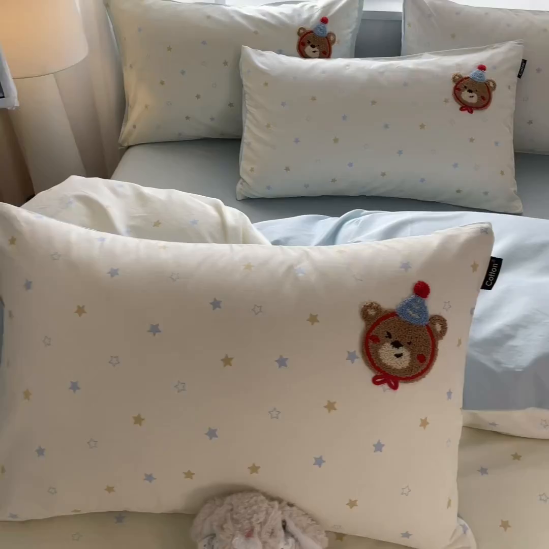 91家纺网 家纺一手货源 找家纺 涵宸家纺 2026新款全棉印花毛巾绣四件套 动物派对