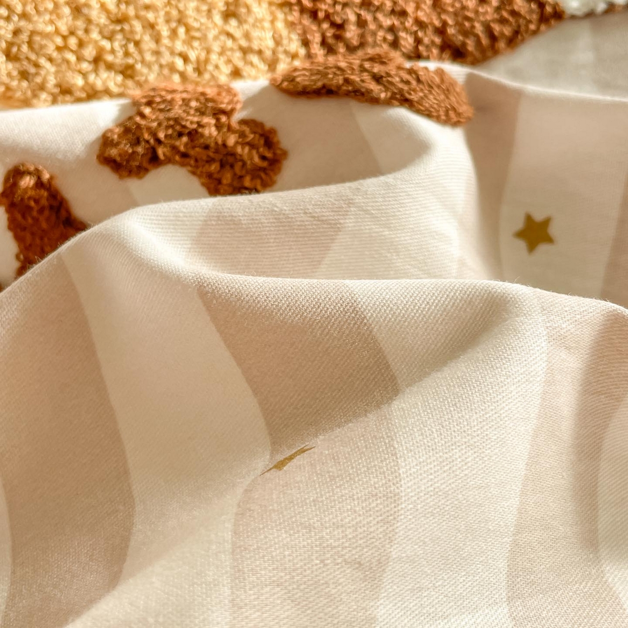 91家纺网 家纺一手货源 找家纺 涵宸家纺 2026新款全棉印花毛巾绣四件套 甜梦絮语