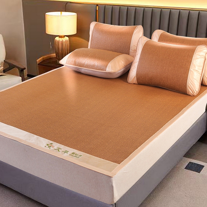 91家纺网 家纺一手货源 找家纺 步步高席业 2026新款艾草刺绣宽边凉席藤席 饼干花