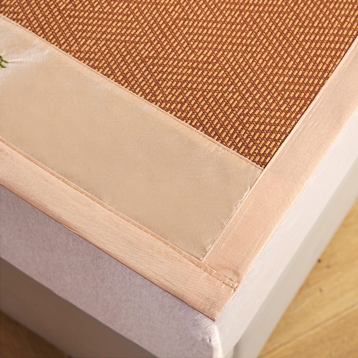 91家纺网 家纺一手货源 找家纺 步步高席业 2026新款艾草刺绣宽边凉席藤席 饼干花