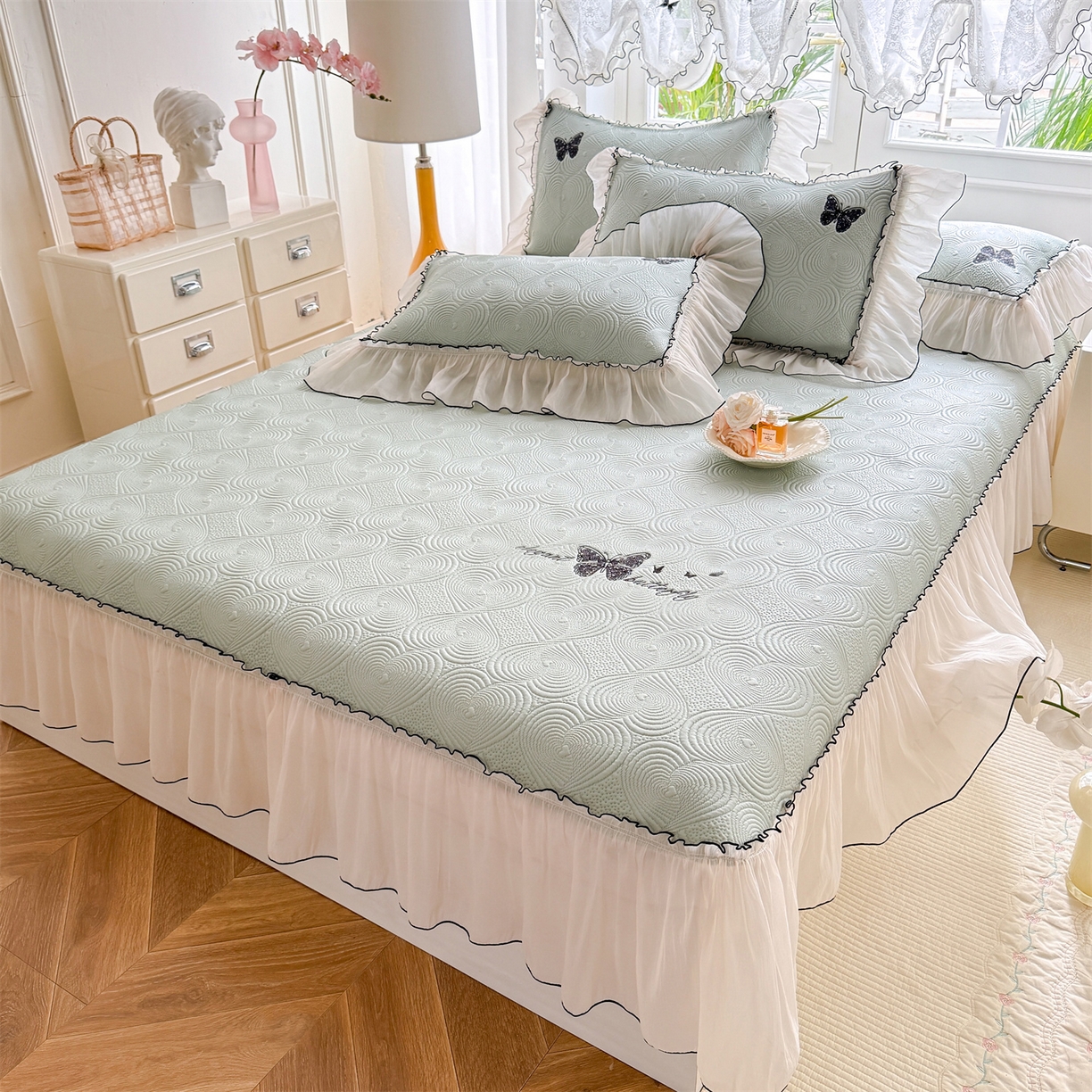 91家纺网 家纺一手货源 找家纺 优贝家纺 2026新款-高克重PE聚乙中分子提花刺绣法式花边复合凉感软席 蝶恋-湖水绿