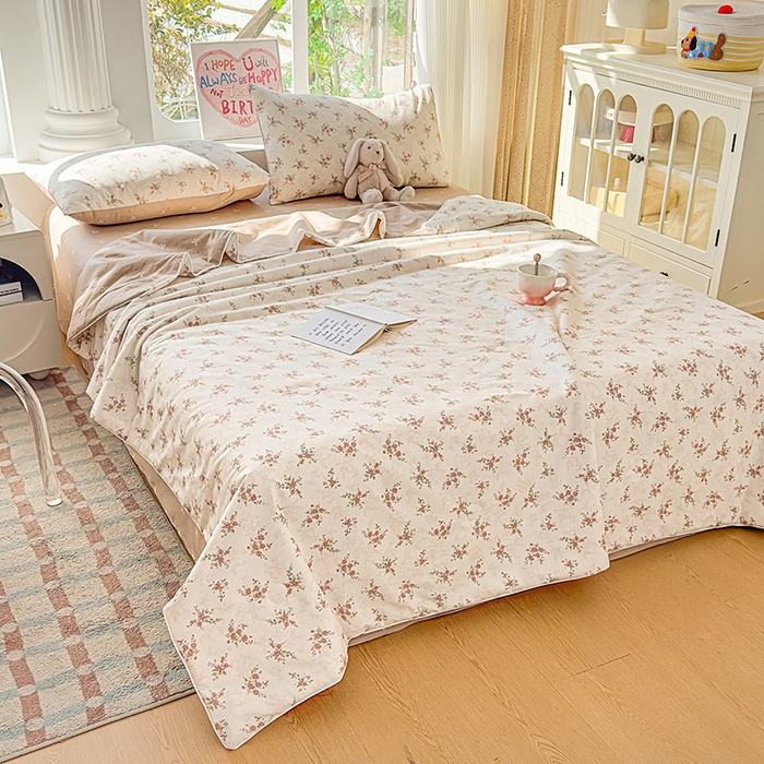 91家纺网 家纺一手货源 找家纺 （总）金喜 2026新款100%里外全棉夏被夏被四件套