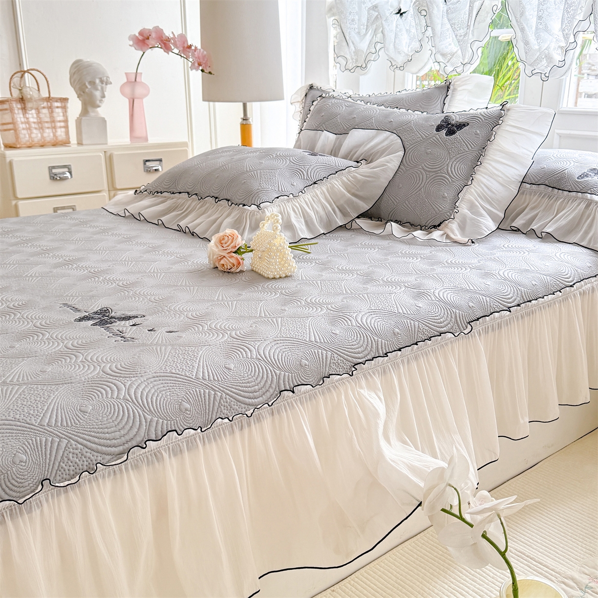 91家纺网 家纺一手货源 找家纺 优贝家纺 2026新款-高克重PE聚乙中分子提花刺绣法式花边复合凉感软席 蝶恋-绅士灰