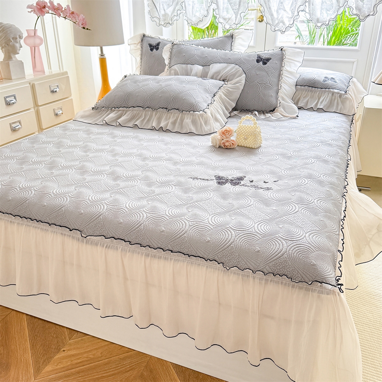 91家纺网 家纺一手货源 找家纺 优贝家纺 2026新款-高克重PE聚乙中分子提花刺绣法式花边复合凉感软席 蝶恋-绅士灰