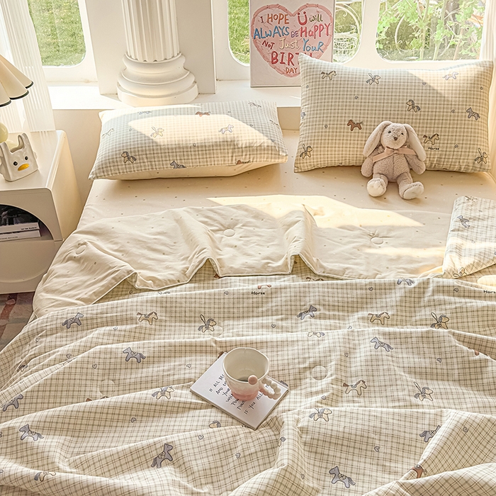 91家纺网 家纺一手货源 找家纺 金喜 2026新款100%里外全棉夏被夏被四件套 马到成功