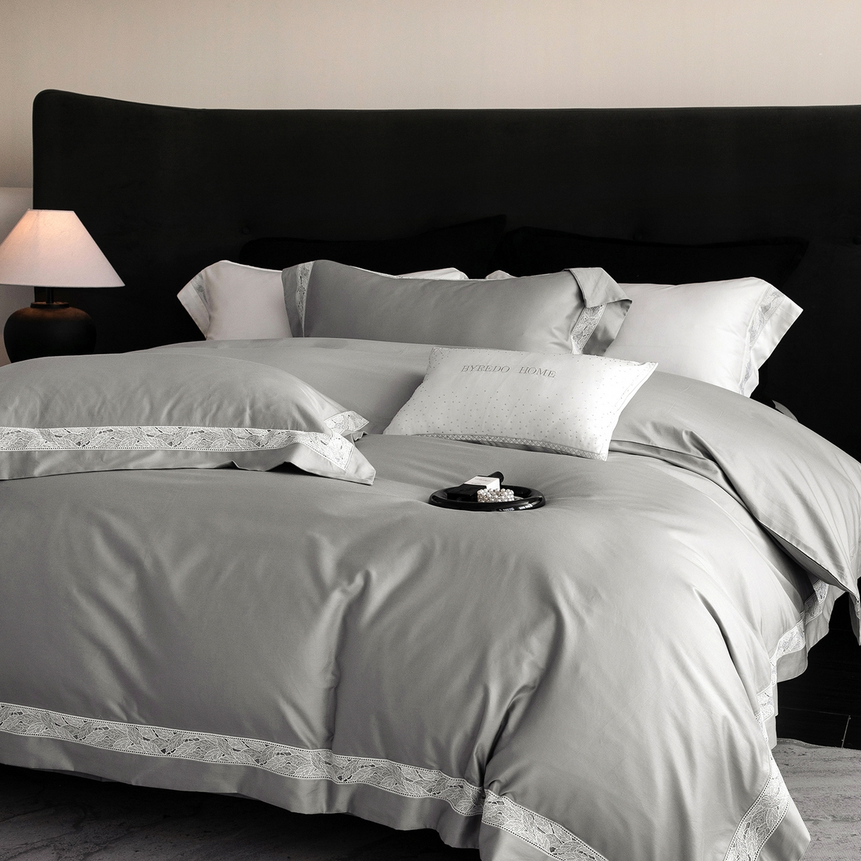 91家纺网 家纺一手货源 找家纺 蕾诺家纺 2026秋冬新品100支高定100S全棉四件套 棉森蔓-高级灰