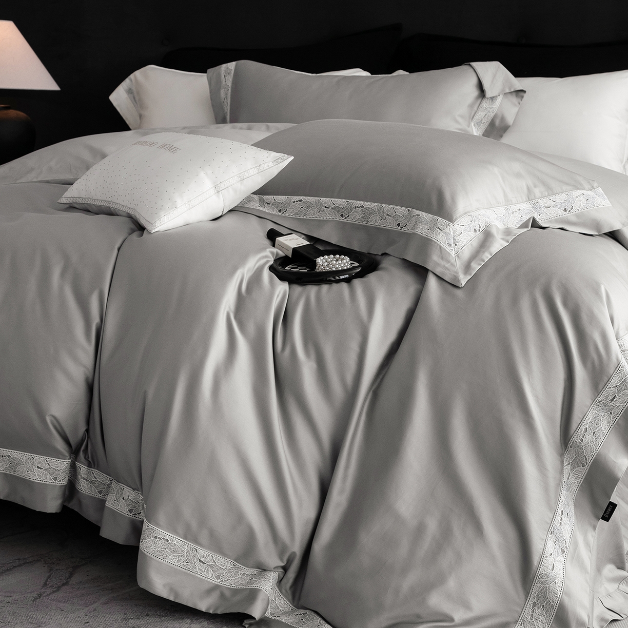 91家纺网 家纺一手货源 找家纺 蕾诺家纺 2026秋冬新品100支高定100S全棉四件套 棉森蔓-高级灰