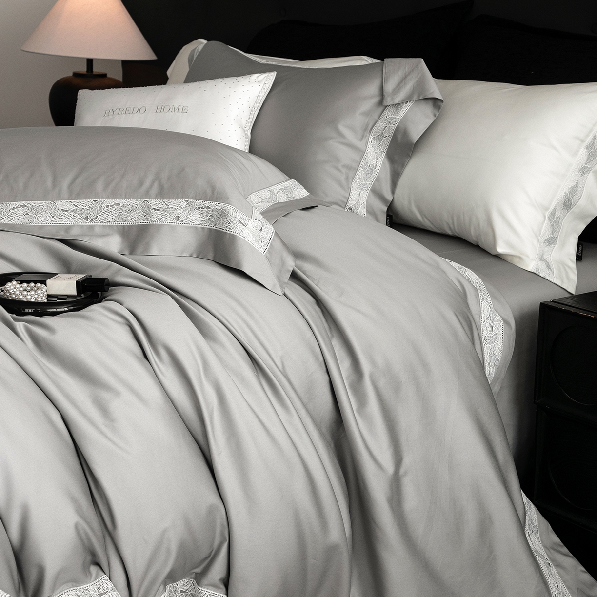 91家纺网 家纺一手货源 找家纺 蕾诺家纺 2026秋冬新品100支高定100S全棉四件套 棉森蔓-高级灰