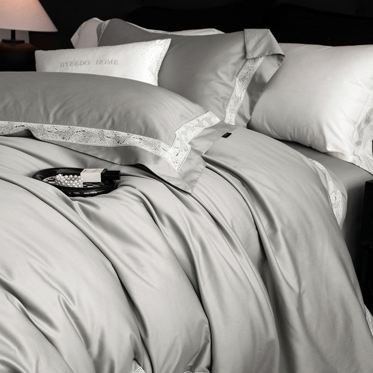 91家纺网 家纺一手货源 找家纺 蕾诺家纺 2026秋冬新品100支高定100S全棉四件套 棉森蔓-高级灰