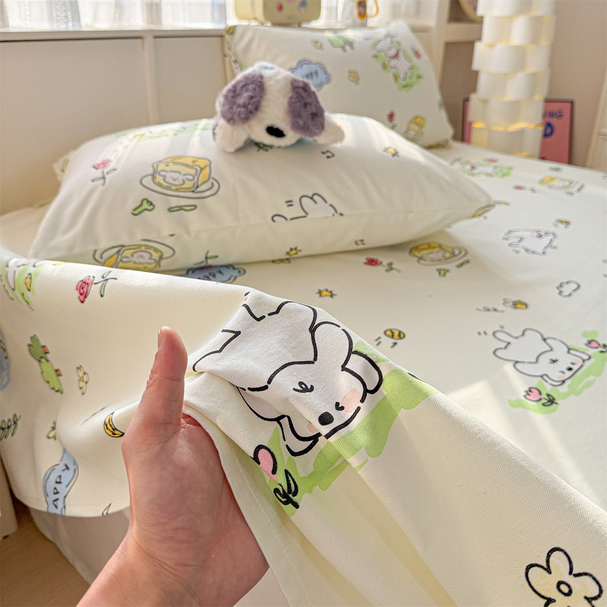 91家纺网 家纺一手货源 找家纺 名兮家居 2026新款全棉A类卡通简约时尚老粗布床单 休闲时光