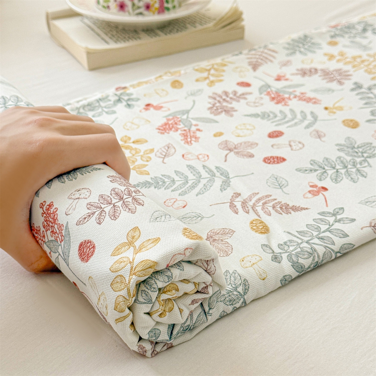 91家纺网 家纺一手货源 找家纺 名兮家居 2026新款全棉A类卡通简约时尚老粗布床单 叶语红果