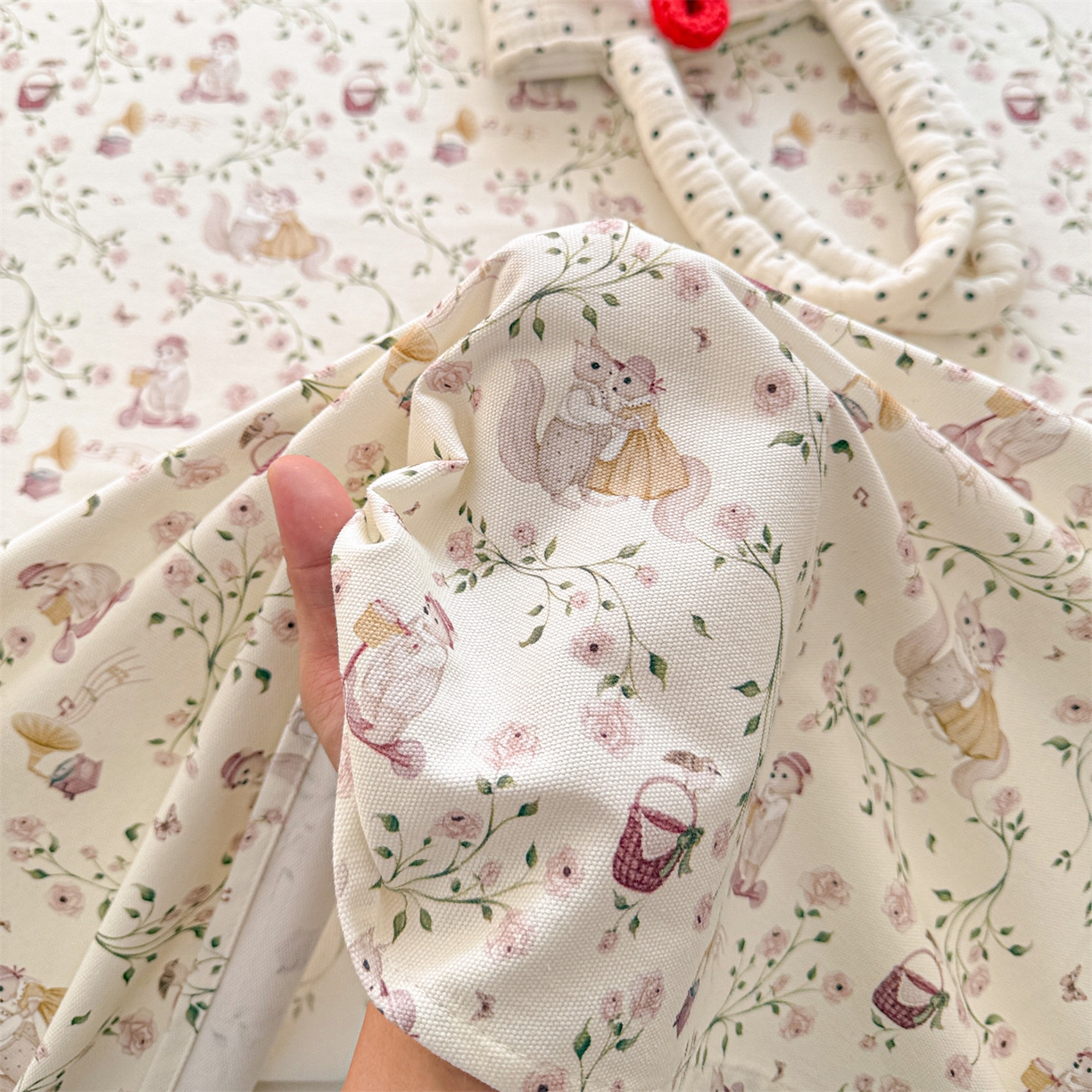 91家纺网 家纺一手货源 找家纺 名兮家居 2026新款全棉A类卡通简约时尚老粗布床单 森林舞会