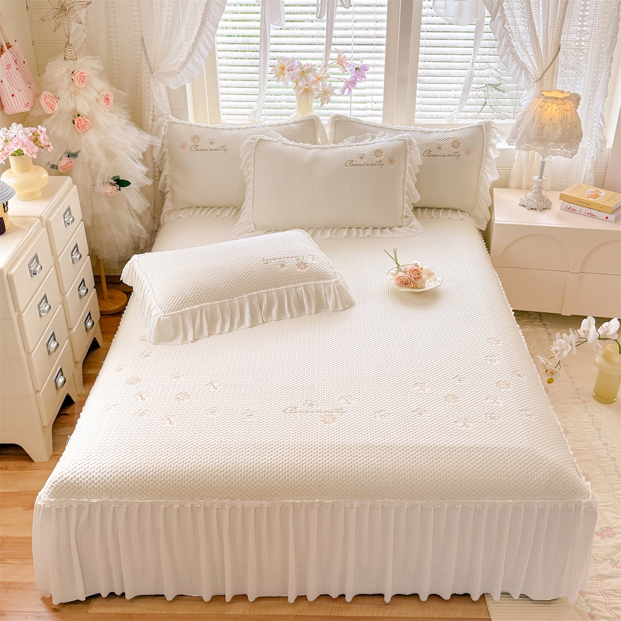 91家纺网 家纺一手货源 找家纺 （总）绒棉世家 2026新款-高克重PE聚乙中分子提花银丝缎刺绣法式花边复合凉感软席