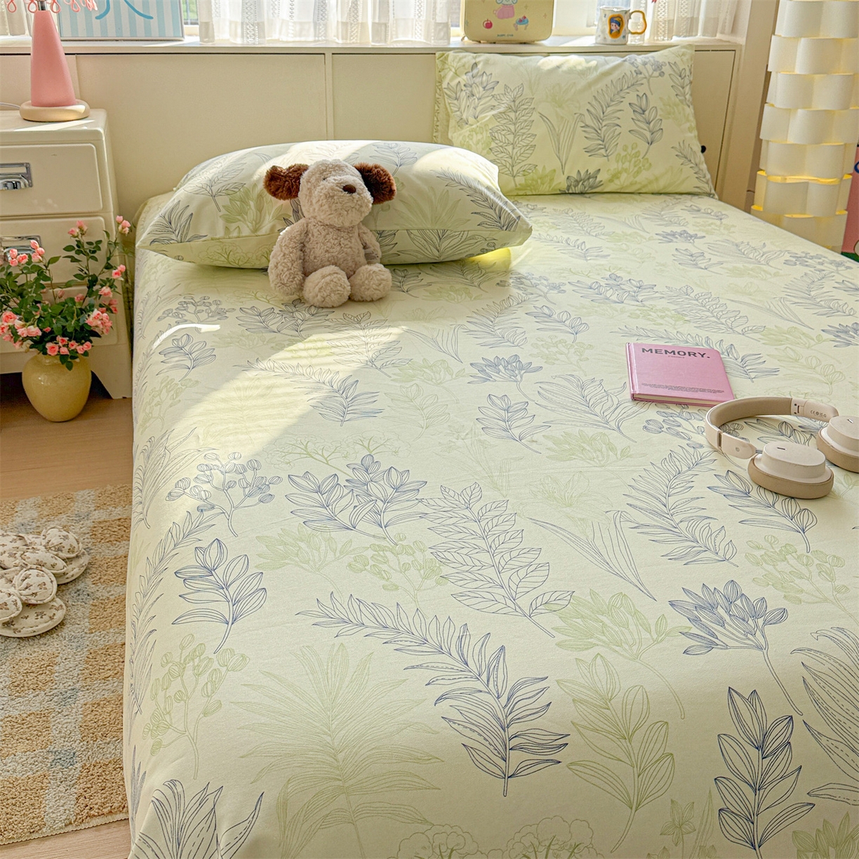 91家纺网 家纺一手货源 找家纺 名兮家居 2026新款全棉A类卡通简约时尚老粗布床单 繁花-绿