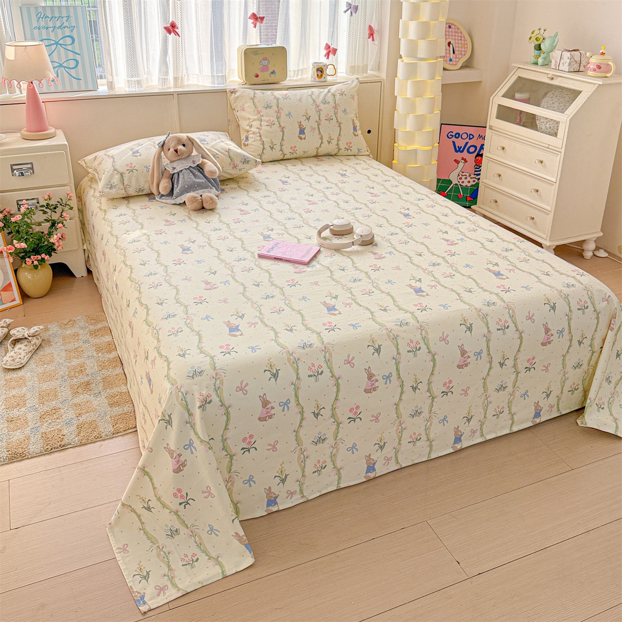 91家纺网 家纺一手货源 找家纺 名兮家居 2026新款全棉A类卡通简约时尚老粗布床单 藤蔓兔