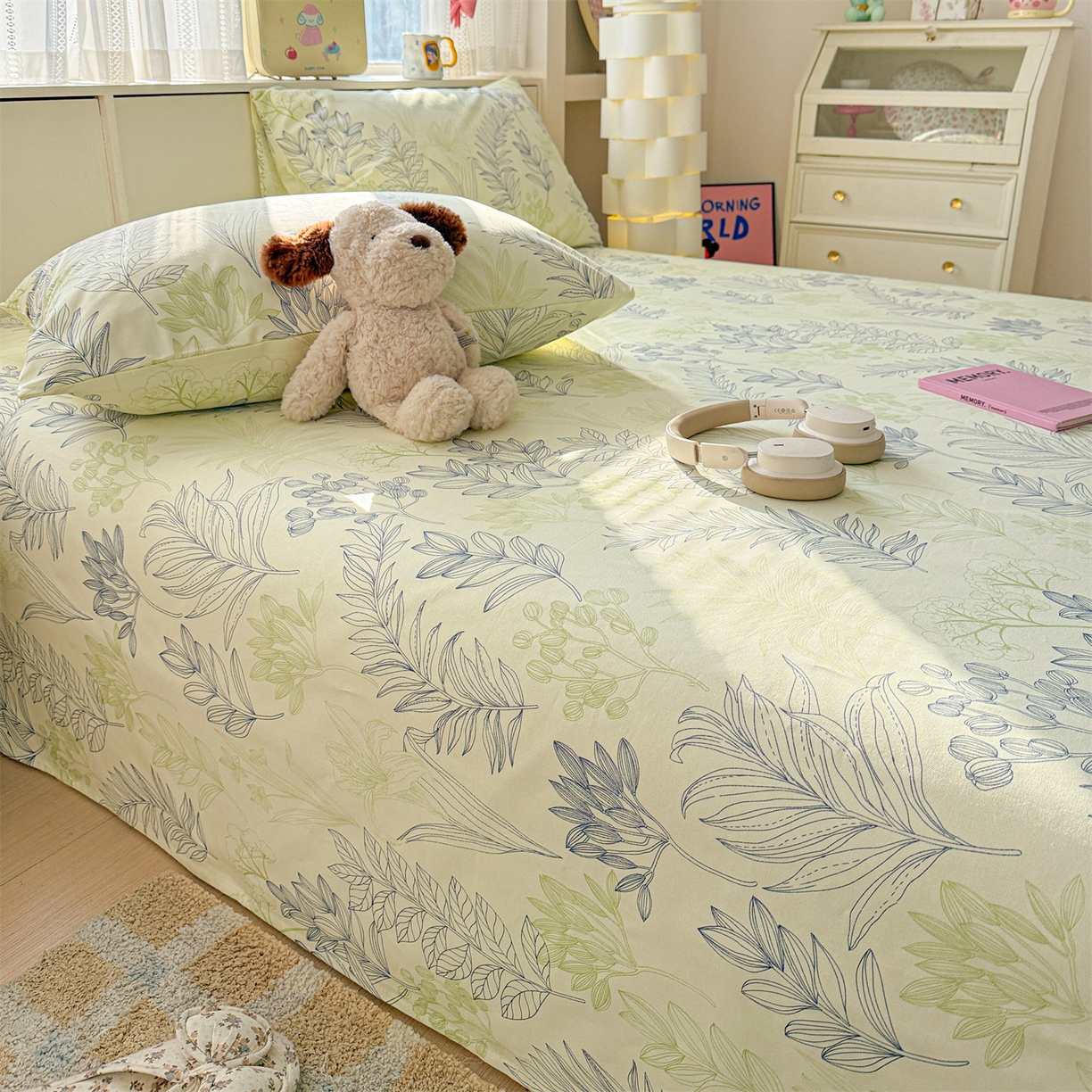 91家纺网 家纺一手货源 找家纺 名兮家居 2026新款全棉A类卡通简约时尚老粗布床单 繁花-绿