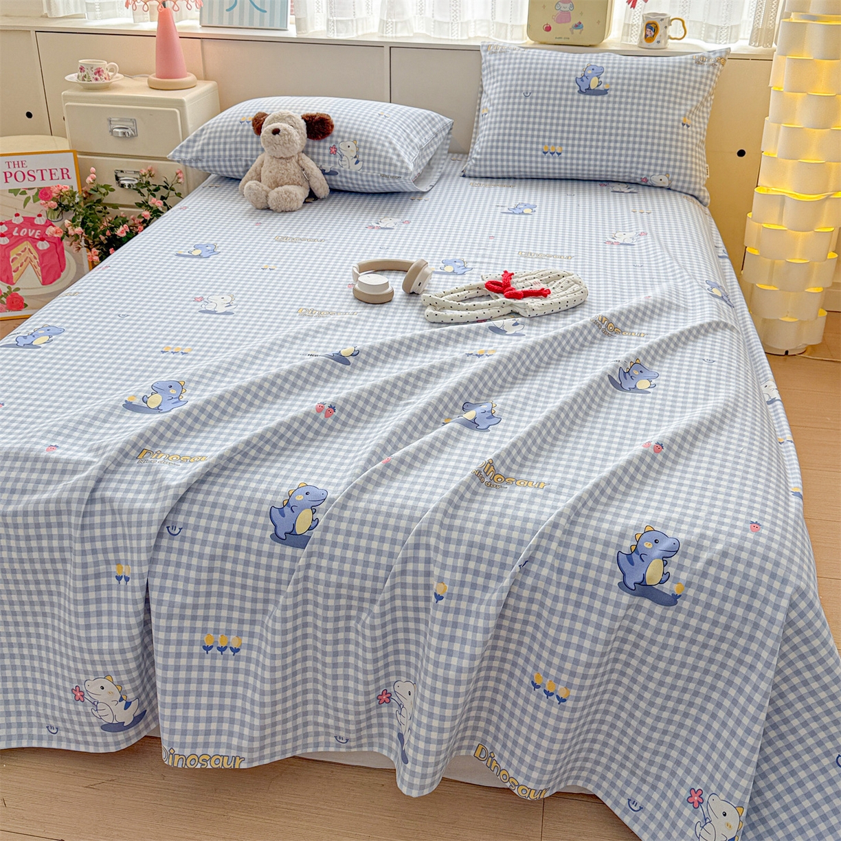 91家纺网 家纺一手货源 找家纺 名兮家居 2026新款全棉A类卡通简约时尚老粗布床单 蓝格龙宝