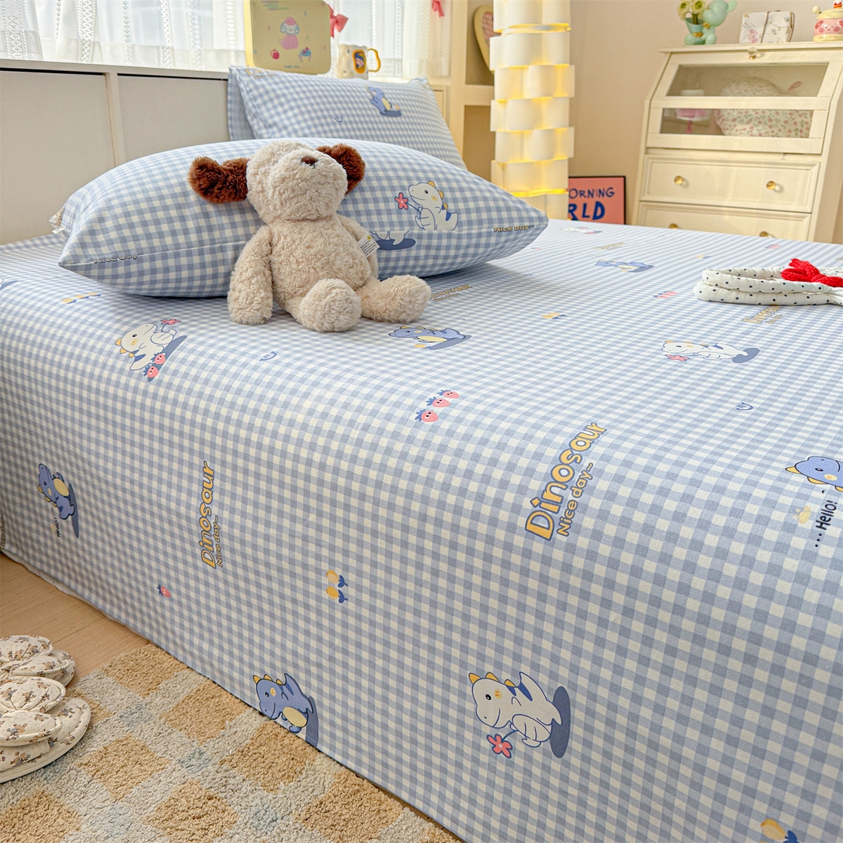 91家纺网 家纺一手货源 找家纺 名兮家居 2026新款全棉A类卡通简约时尚老粗布床单 蓝格龙宝